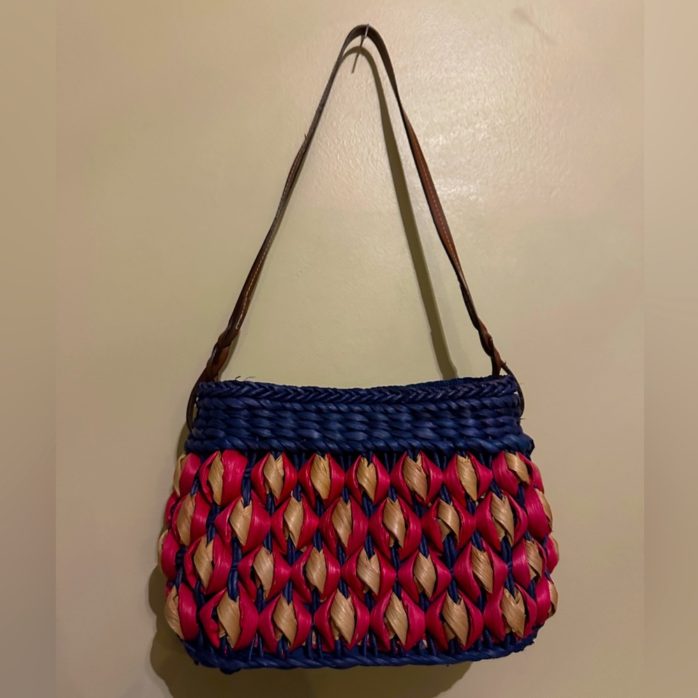 Sun and sand straw handbag blue and dark pink. New.